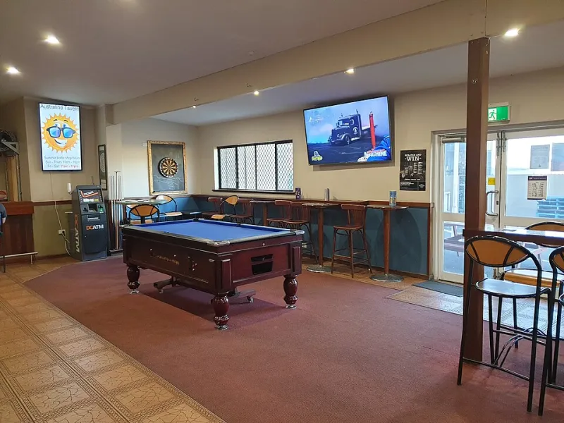 Pokies Muscle Memory: What Pub Players Bring to the Online Tables (And What Leaves Them Exposed)